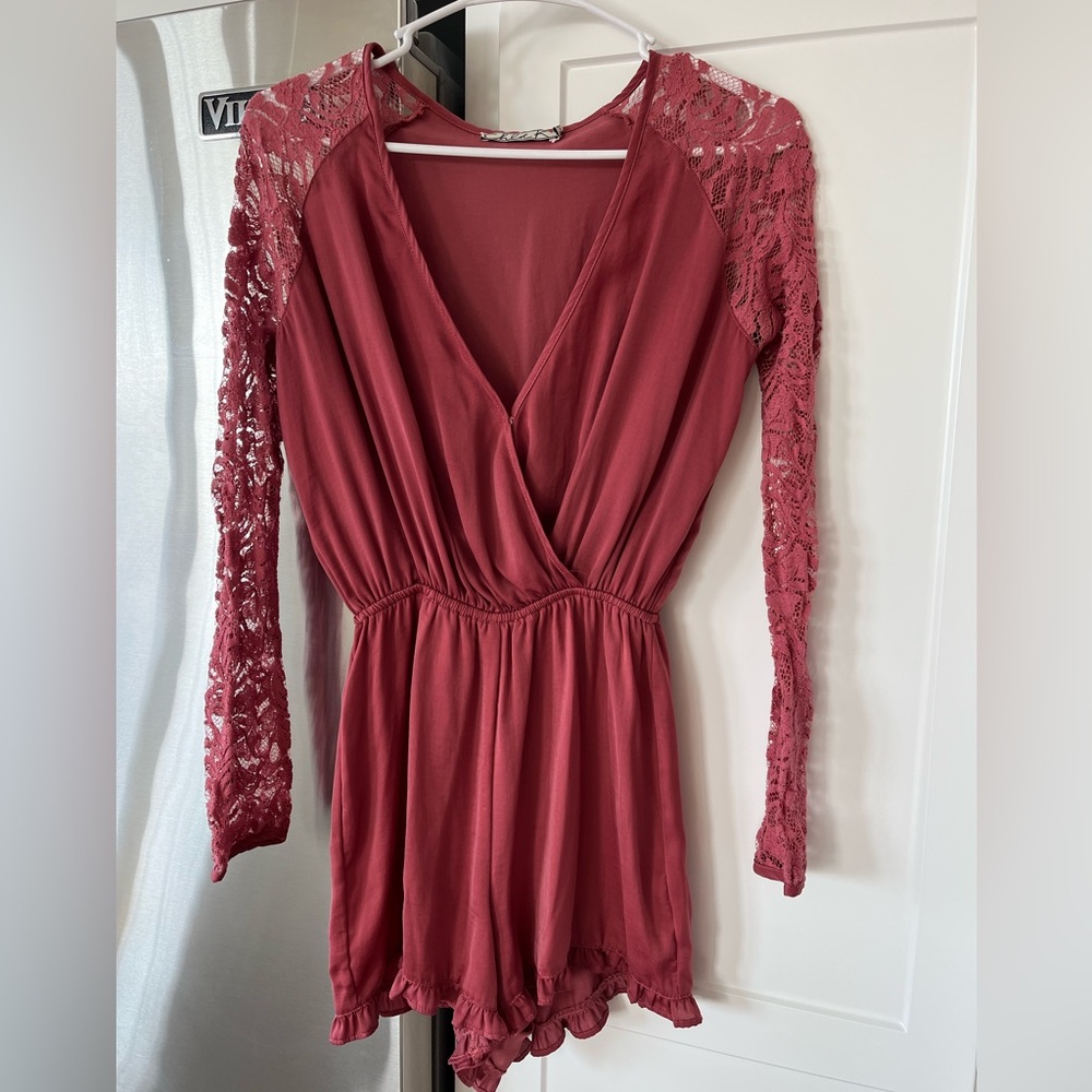 Lace sleeve silky romper
